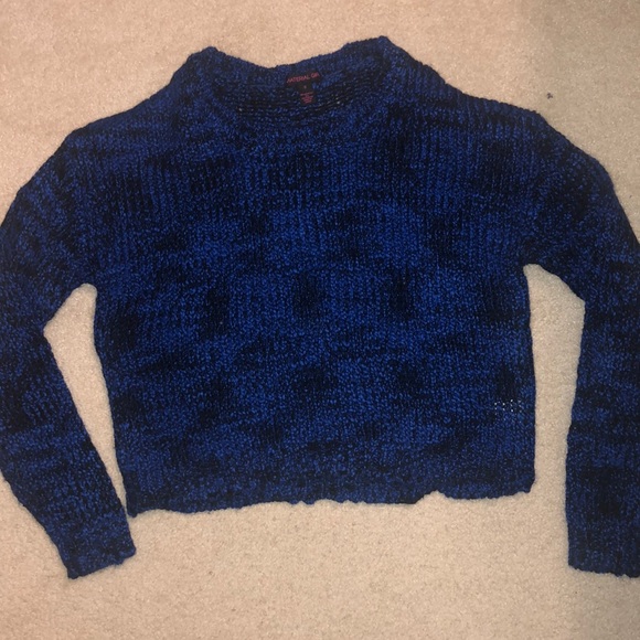 Blue and black sweater - Picture 1 of 1